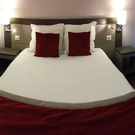 Akena Aeroport Charles De Gaulle - Witz Saint-Witz