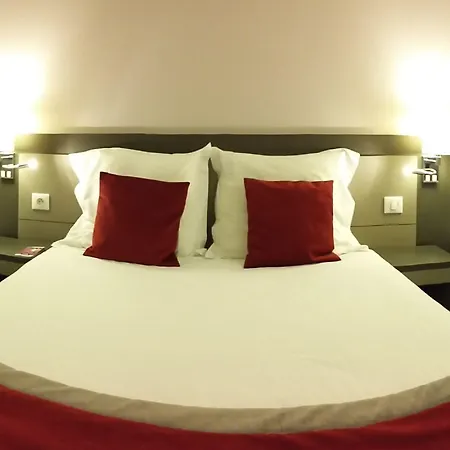 Akena Aeroport Charles De Gaulle - Witz 3*