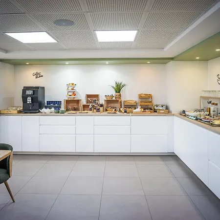 Akena Aeroport Charles De Gaulle - Witz Hotel Saint-Witz