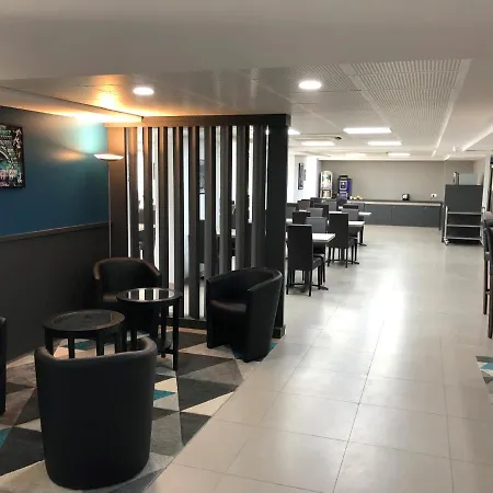 Akena Aeroport Charles De Gaulle - Witz