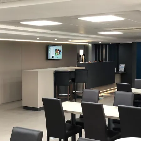 Akena Aeroport Charles De Gaulle - Witz Hotel