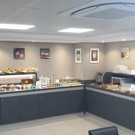 Akena Aeroport Charles De Gaulle - Witz Saint-Witz